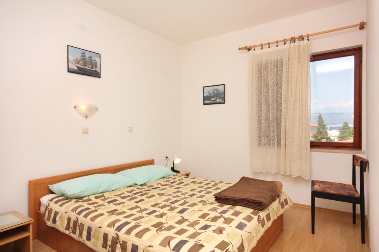 Double Room Vrbnik 5301B Экстерьер фото